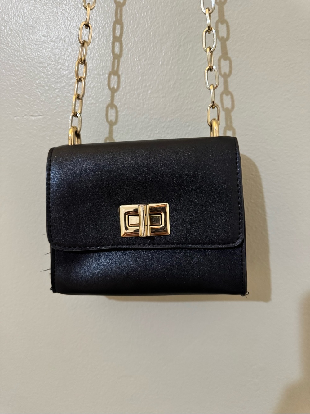 Forever 21 Black Crossbody Bag with Gold Chain